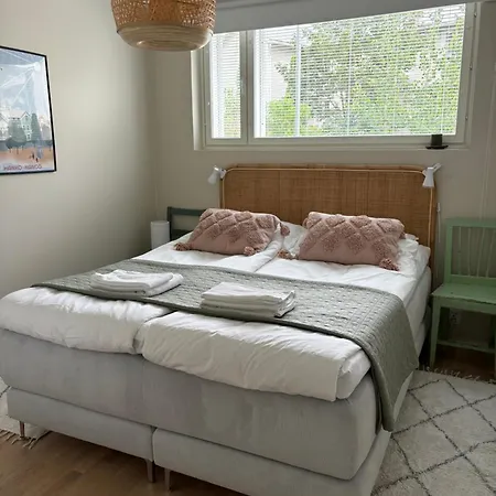 Beautiful 2-bedroom Flat Close To Everything