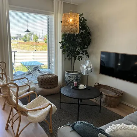 Beautiful 2-bedroom Flat Close To Everything Apartment