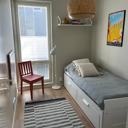 Beautiful 2-bedroom Flat Close To Everything Hanko